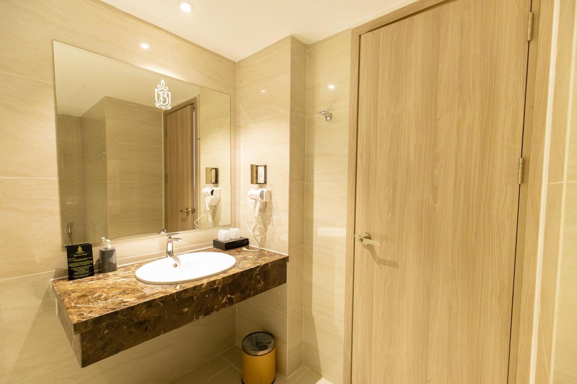 Nicecy Suite Hotel & Spa Хошимин Экстерьер фото